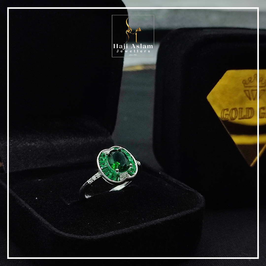 Royal Elegance Emerald - 925 Sterling Silver (Chandi)